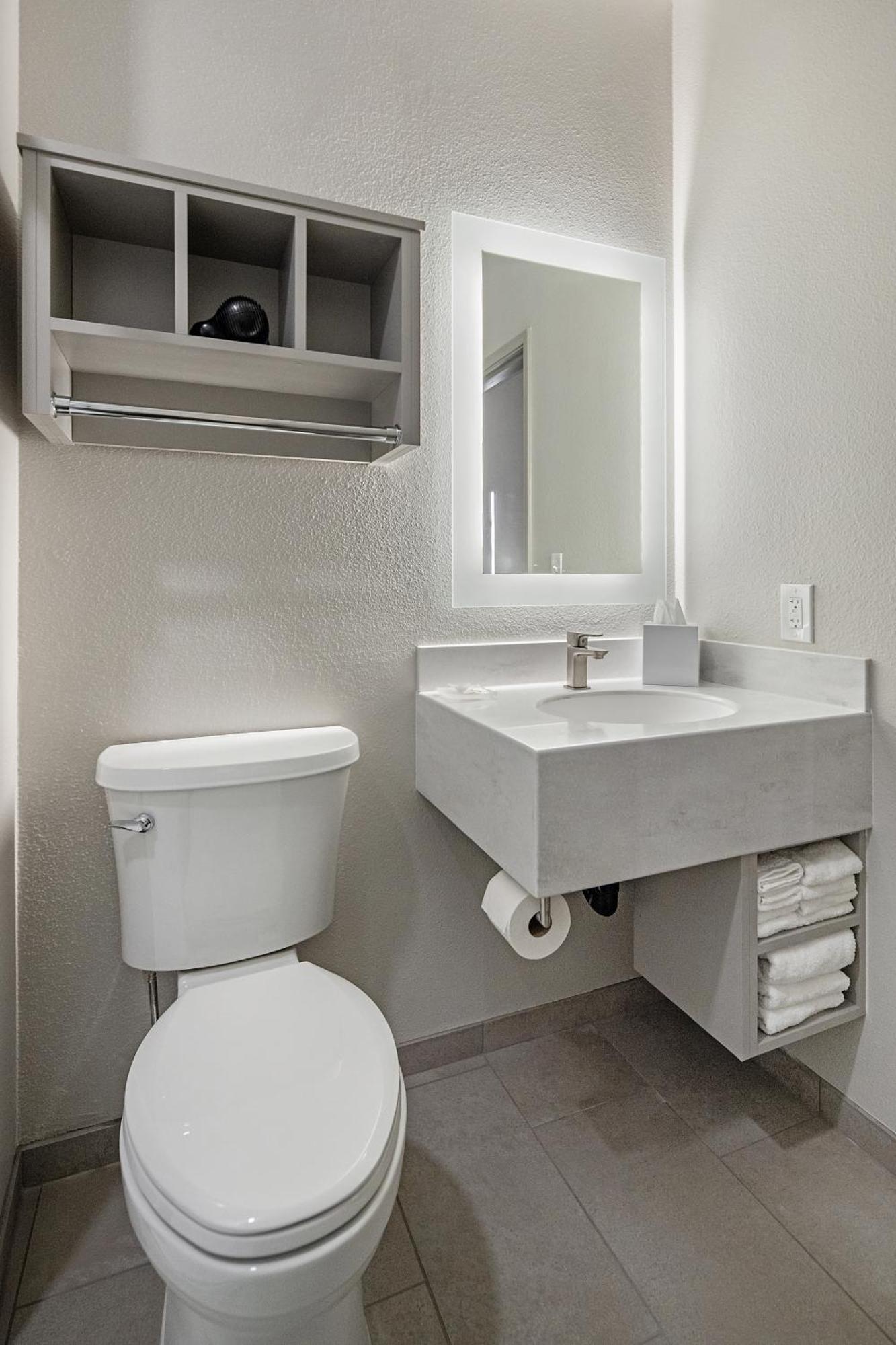 Deluxe King One Bedroom  with Kitchen